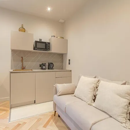 Moderne Et Confortable ,
